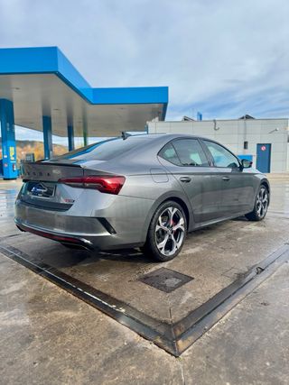 Skoda Octavia RS 2.0 TSI 265CV DSG 2025