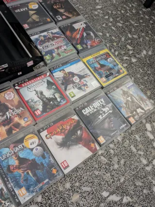 Consola PlayStation 3 + 26 Juegos