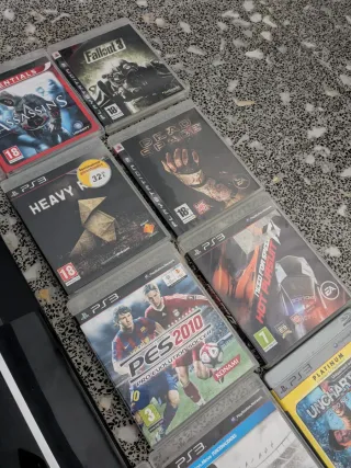 Consola PlayStation 3 + 26 Juegos
