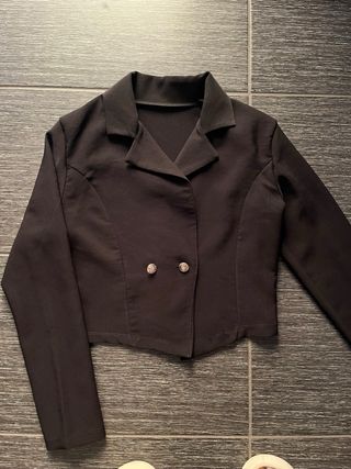 Giacca nera corta doppiopetto