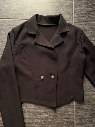 Giacca nera corta doppiopetto