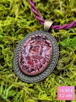 Colgante artesanal resina Universo