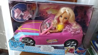 Coche Nancy California con muñeca y patines