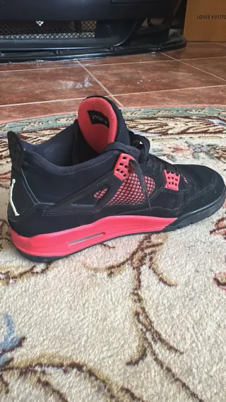 Nike Air Jordan 4 Thunder Red