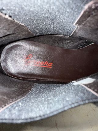 Botín de piel tejido