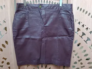 Lote 2 Faldas Tintoretto Negra y burdeos