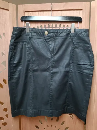 Lote 2 Faldas Tintoretto Negra y burdeos