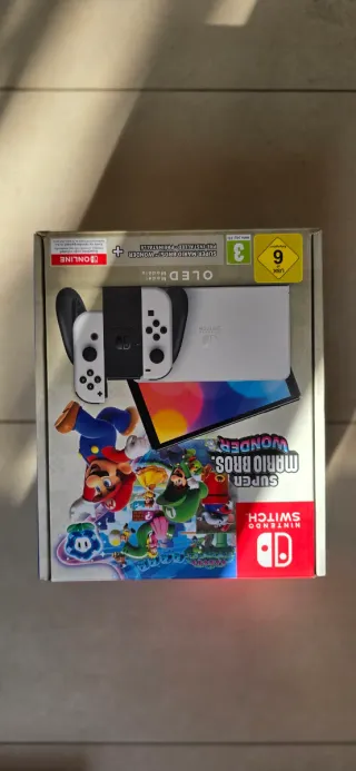 Nintendo Switch OLED Blanca y Negra