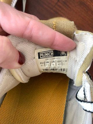 Zapatillas Múnich Talla 41 Beige/Amarillo mostaza