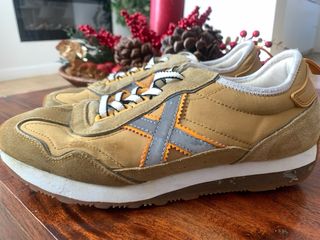 Zapatillas Múnich Talla 41 Beige/Amarillo mostaza