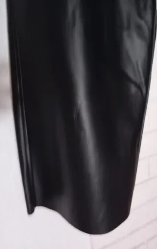 Pantalón negro  piel