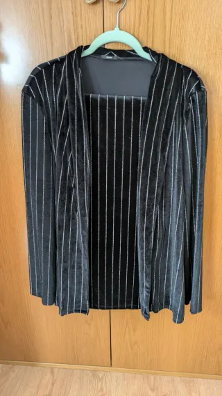 Traje fiesta Tezenis negro/plata. Muy bonito.