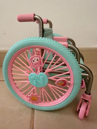 Nenuco Silla de Ruedas con Vendajes