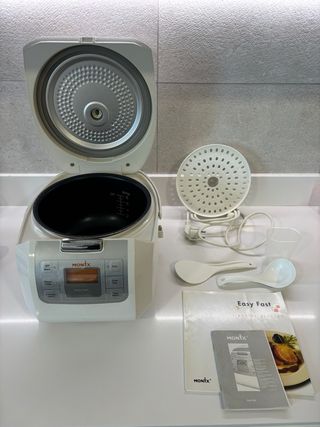 x2 cafeteras de cápsulas y un robot de cocina...