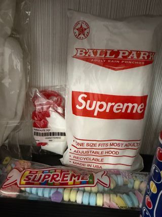 Regalos Supreme primer Drop de varias temporadas