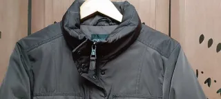 Abrigo largo marrón chocolate.