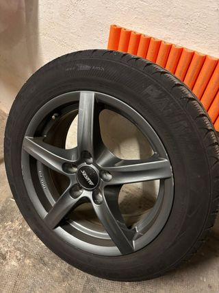 Llantas ALUTEC GRIP 6X15 y neumáticos de invierno