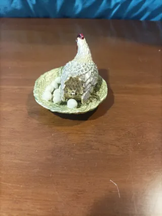 Caja joyero metal gallina huevos nido decorativa