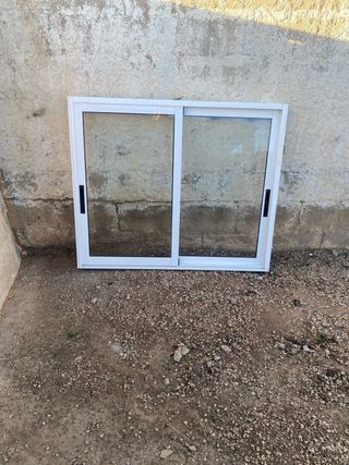 Ventana corredera aluminio blanca