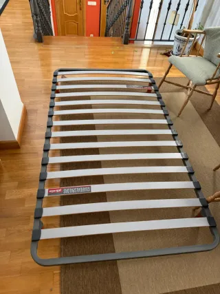 Somier láminas 110 cm con patas