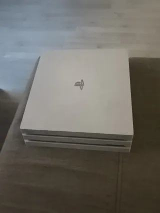 PS4 Pro 1TB Blanca + Spiderman 1