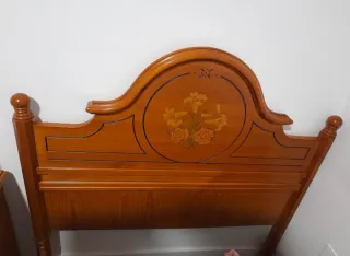 Dormitorio juvenil de madera maciza.