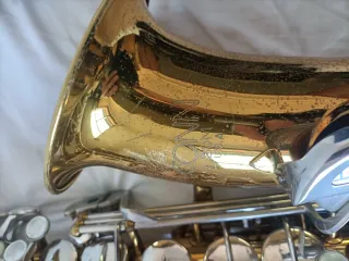 Saxofón Alto Conn 20M
