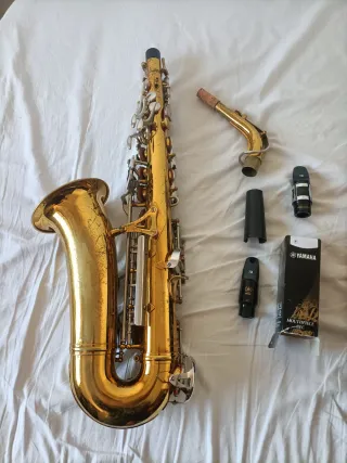 Saxofón Alto Conn 20M