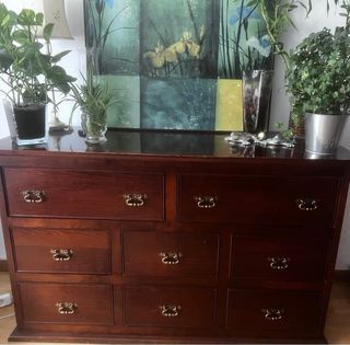 Aparador de madera con 8 cajones tipo sacristía