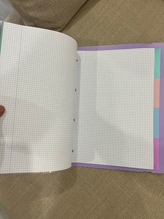 Carpeta archivador morada 4 anillas