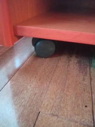 Mueble ordenador madera