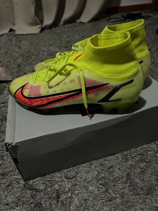 Scarpe da calcio Nike Mercurial taglia 43