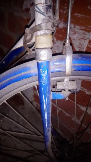 Bicicleta BH antigua varillas