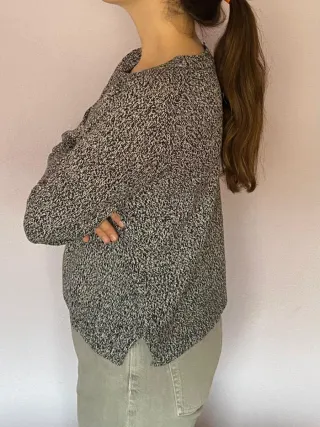 Jersey gris y blanco