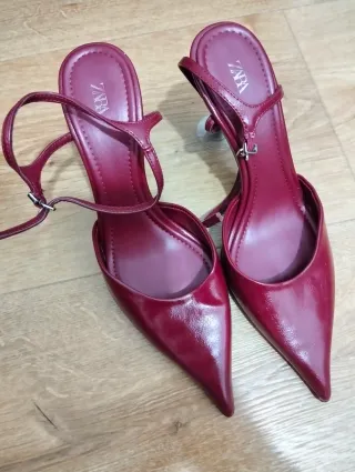 Zapatos de tacón ZARA rojos mujer