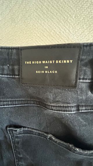 Zara Jeans Negro Desgastado Talla 34 Tiro alto