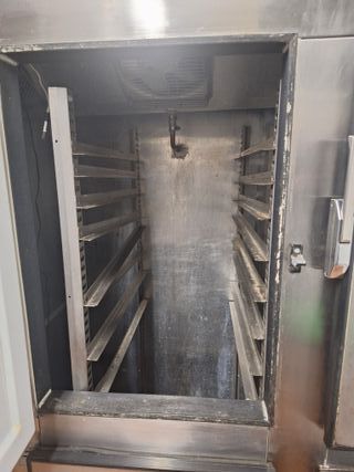 Mobiliario de bar y pastelería