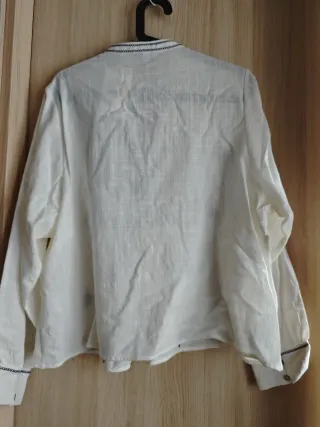 Blusa Zara bordada blanca