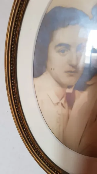 Marco Ovalado Antiguo Resina Dorado