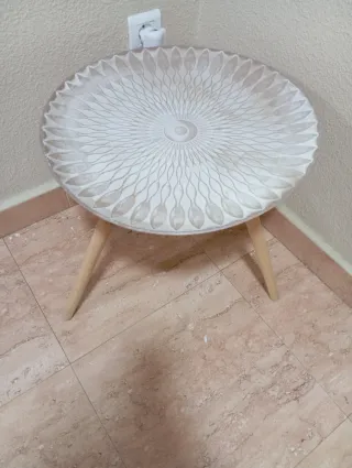 Mesita auxiliar ,redonda