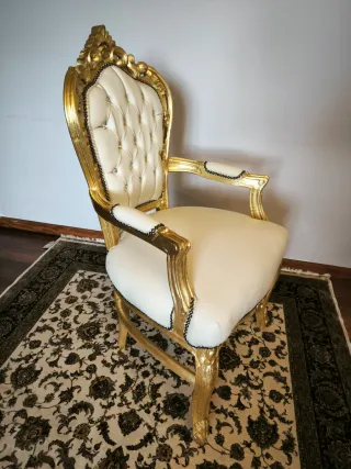 Butaca dorada estilo Luis XV. Sin estrenar.