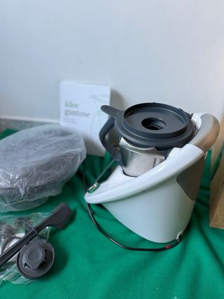 Bimby TM6 Vorwerk completo di tutto in garanzia