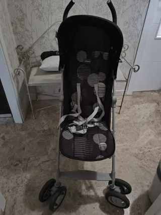 Sillita de paseo Chicco negra