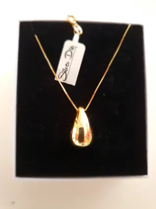 Colgante Silver Diez diseño de gota baño Oro 18k