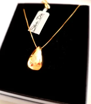 Colgante Silver Diez diseño de gota baño Oro 18k