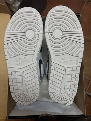 Jordan 1 Mid Oxidized Green