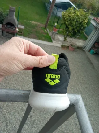 Scarpe sportive Arena da ginnastica leggere