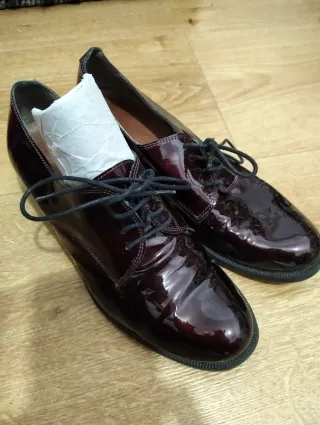 Zapatos charol mujer negros/morados