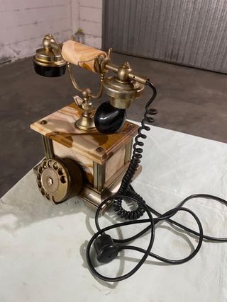 Telefono antico in onice e ottone