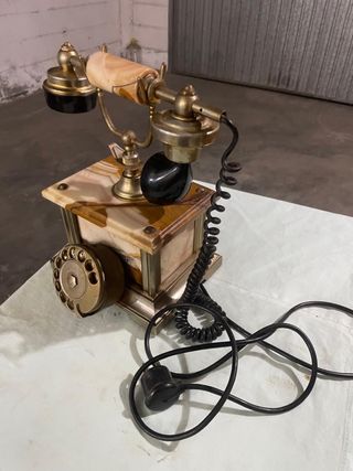 Telefono antico in onice e ottone